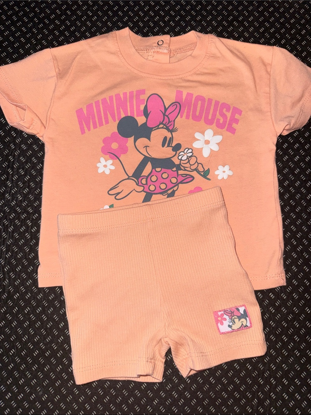 🛍 CUTE LITTLE GIRLS MINNIE MOUSE OUTFIT SIZE 6-9 MONTHS 🛍